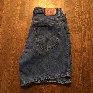 Women’s Levi’s 550 High Waisted Shorts - Size 12